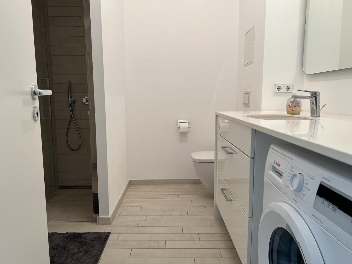 Luxury Waterfront Apartment Berlin Extérieur photo