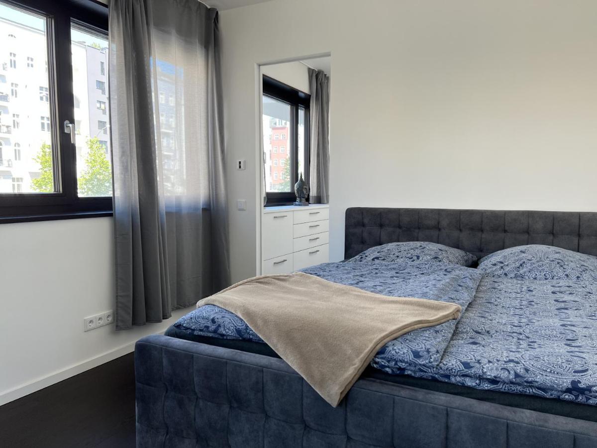 Luxury Waterfront Apartment Berlin Extérieur photo