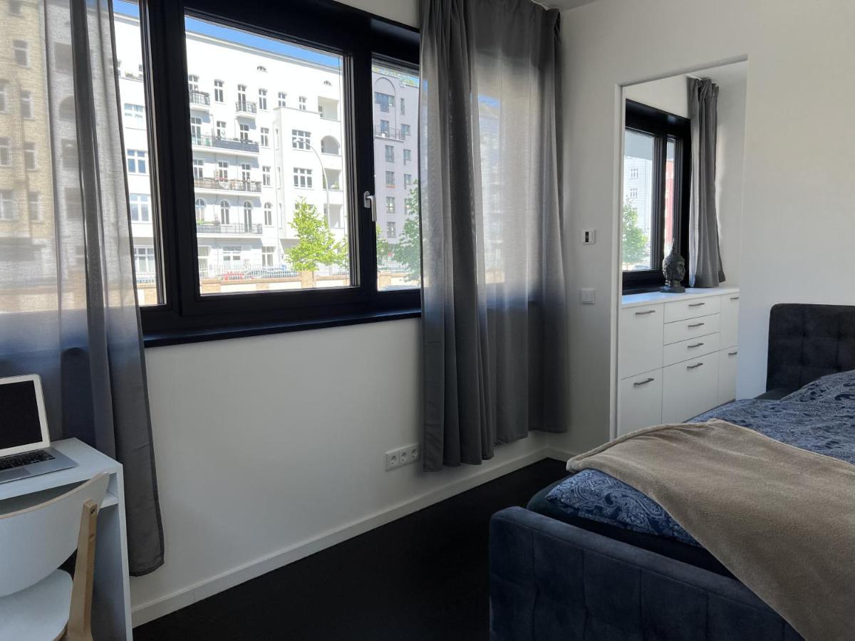 Luxury Waterfront Apartment Berlin Extérieur photo